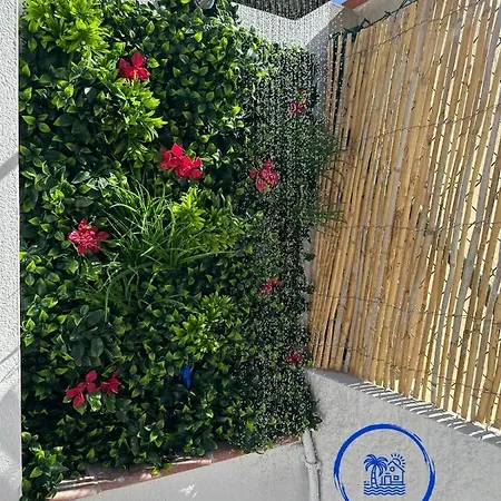 House- Luxe House, Prime Location Near Puerto Marina&beach Casa vacanze